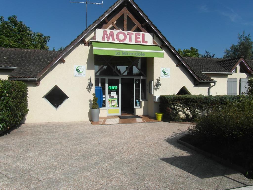 Hotel La Mirandole Tournus Exterior foto
