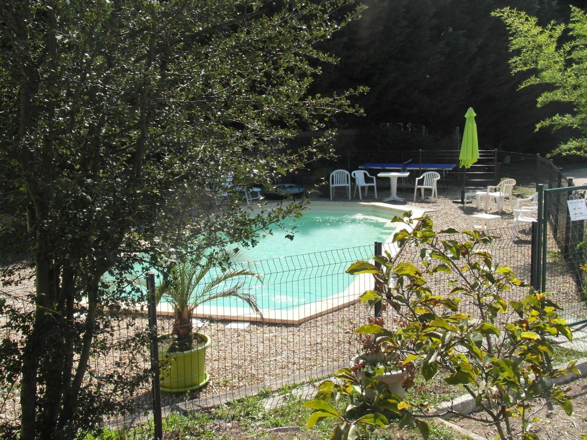Hotel La Mirandole Tournus Exterior foto